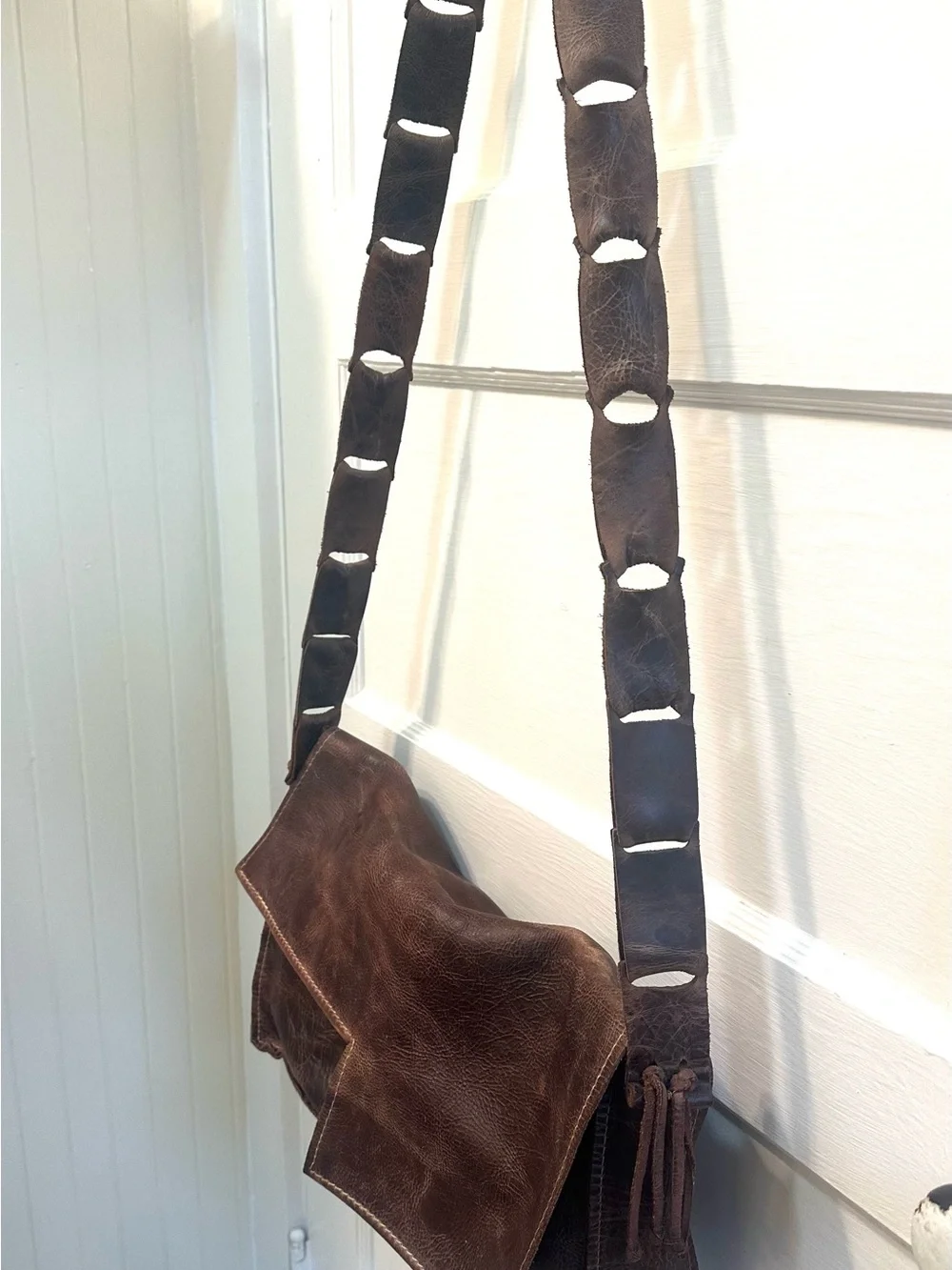 Vintage-Style Sulay Rodriguez Men's Leather Messenger Bag - Brown